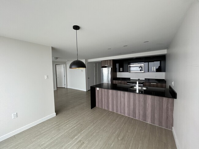 Photo - 5633-P5633 Fenwick St Unité PH309