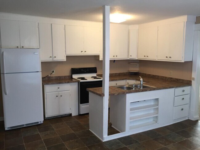 Photo - 903 Beltrami Ave NW