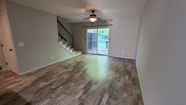 Photo - Beautiful 2 Bedroom Townhome in North Kans...
