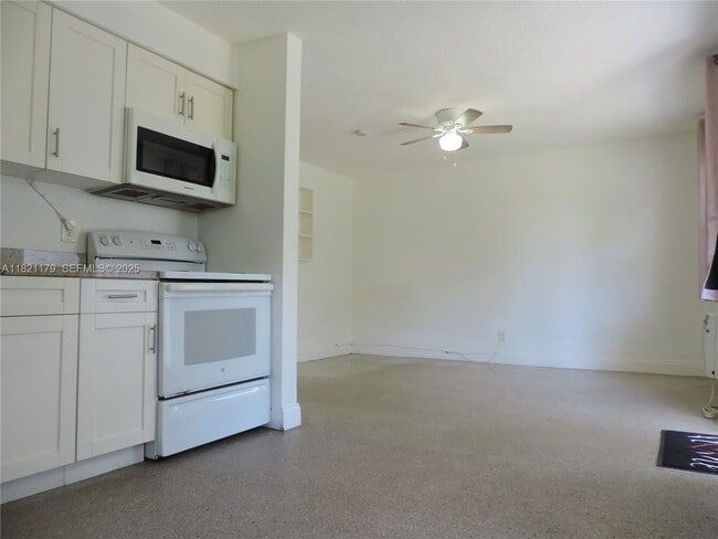 Building Photo - 111 Charley Ave Unit 3