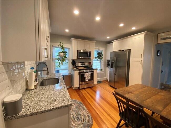 Photo - 9 Hall Ave Unidad 2