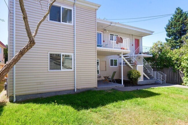 Photo - 2230 Prince St Unit 6