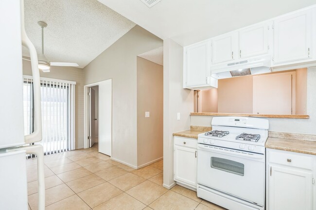 Photo - 31635 Avenida Maravilla Unit 2