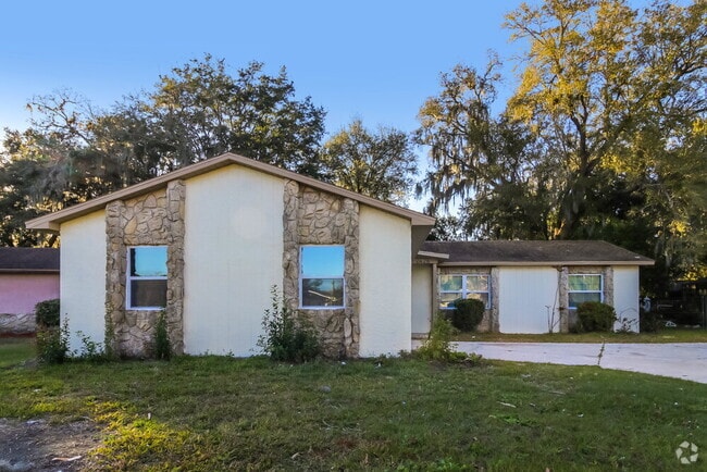 Building Photo - 2426 Sable Dr Rental