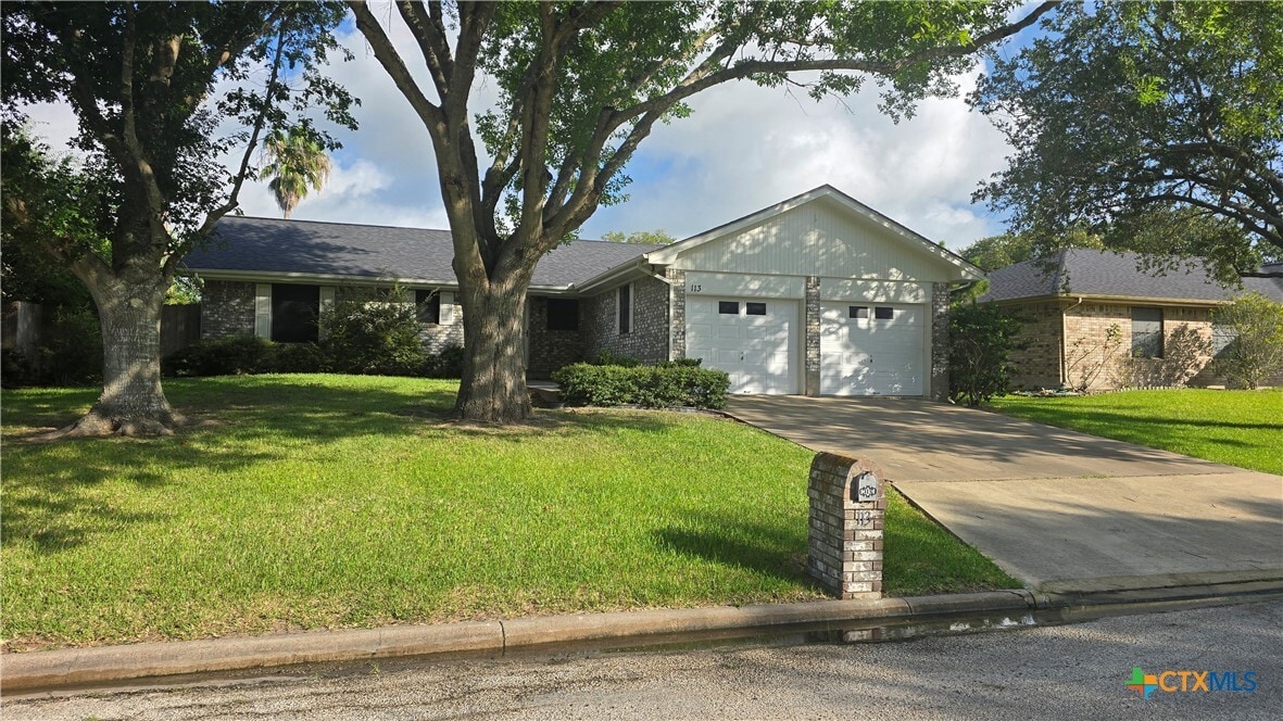 Photo - 113 Harbor Dr W