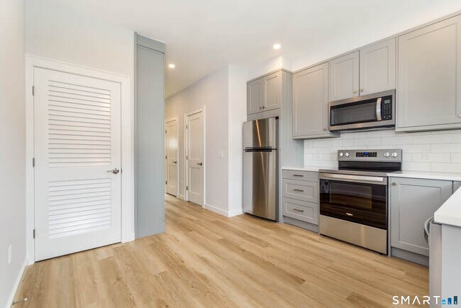 156 Princeton St