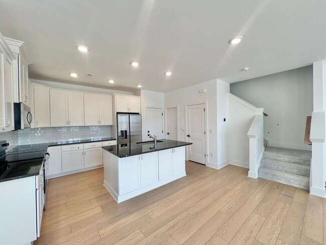Photo - 1533 Patchings Ln