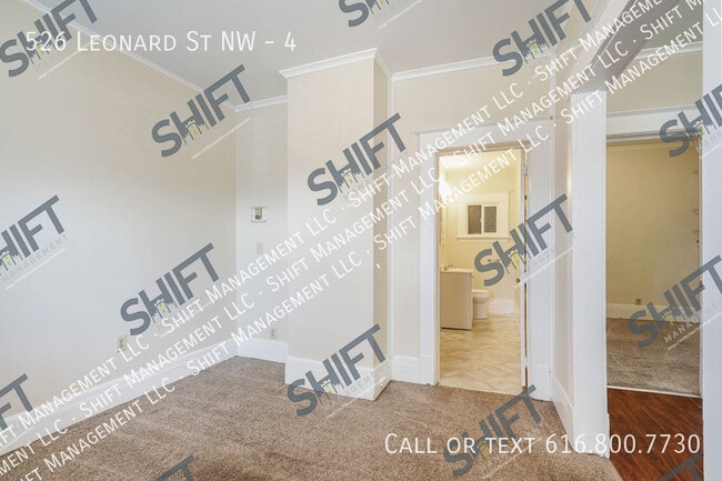 Photo - 526 Leonard St NW