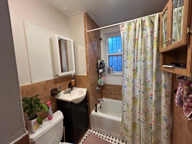 Photo - 78 Hillside St
