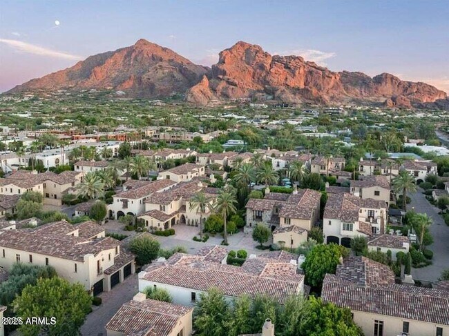 Photo - 4949 E Lincoln Dr