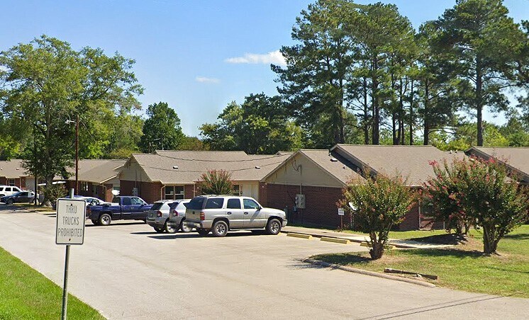 Photo - 545 E 1st St