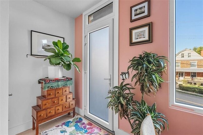 Photo - 5454 Black St