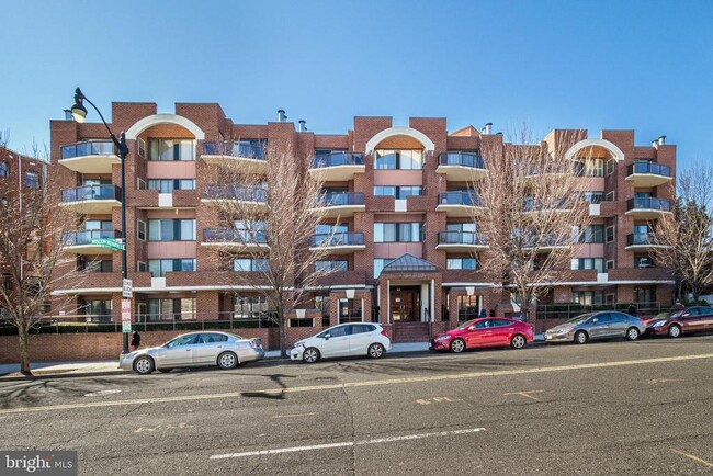 Photo - 2320 Wisconsin Ave NW Apartamento Unidad 312