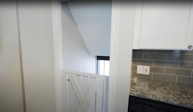 Photo - 8483 Harding St