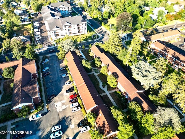 Building Photo - 364 Westwood Ave Unit 26