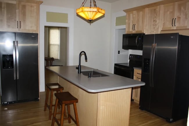 Photo - 401 S Dunn St