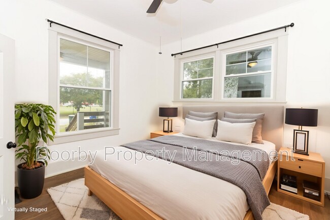 Photo - 2304 Chamberlain Ave.