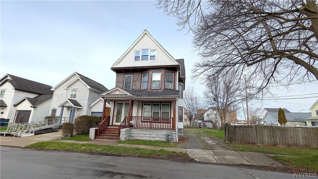 Photo - 26 Madison St