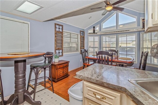 Photo - 18 Turner Rd