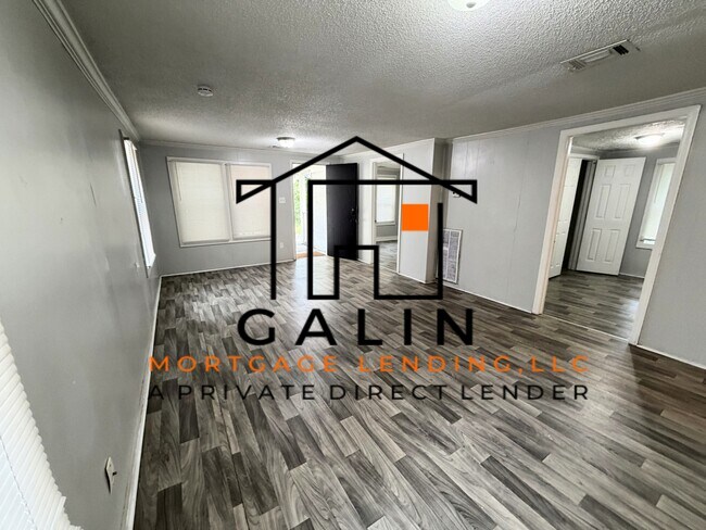 Photo - 2203 Clars Ave