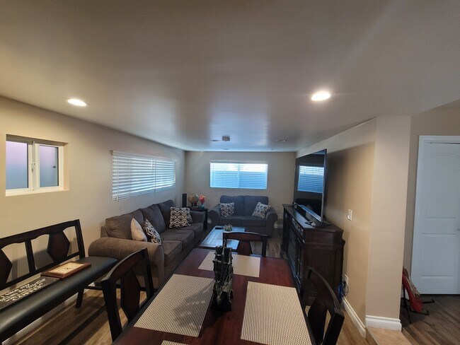 Photo - 1207 N Fries Ave Unidad 1 207