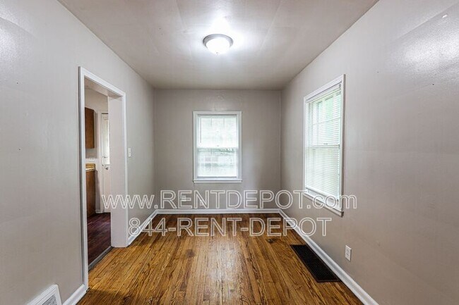 Photo - 1207-1209 Roosevelt Blvd