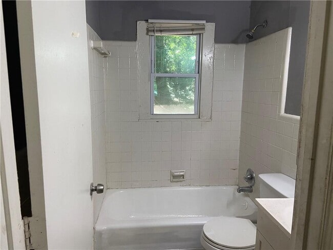 Photo - 3066 Waters Rd SW