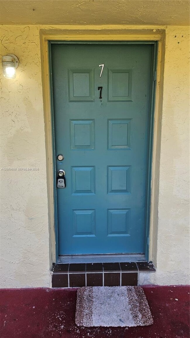 Photo - 2508 Johnson St Unit 7
