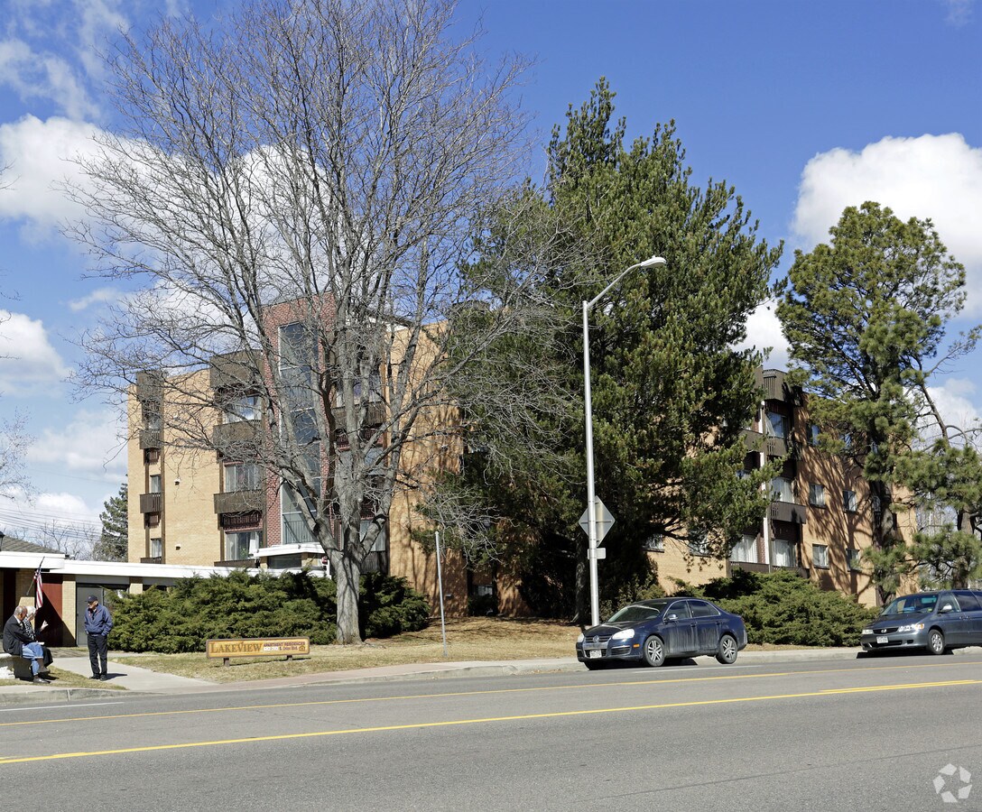 Photo - Lakeview Apts