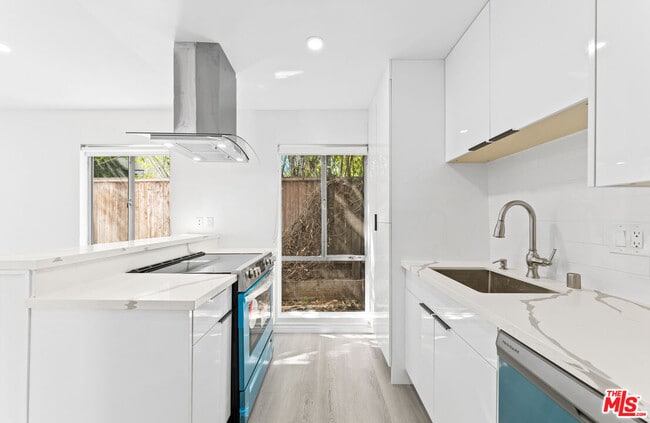 Photo - 825 16th St Unidad B