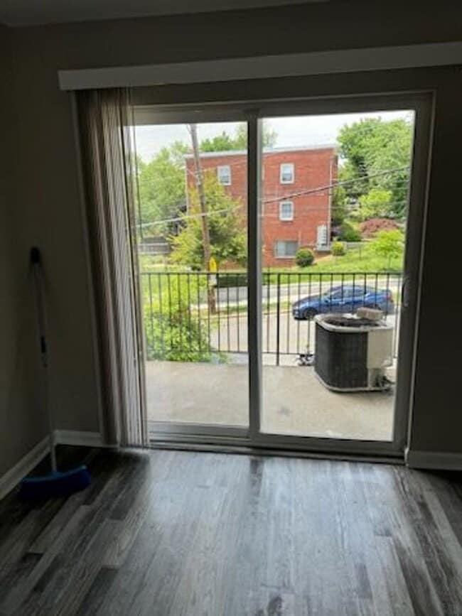 Photo - 1615 Olive St NE Unit 1