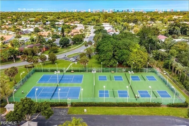Photo - 700 Misty Pines Cir Unidad 204