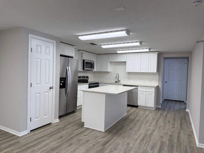 Photo - 400 W Texas Ave Unit 6