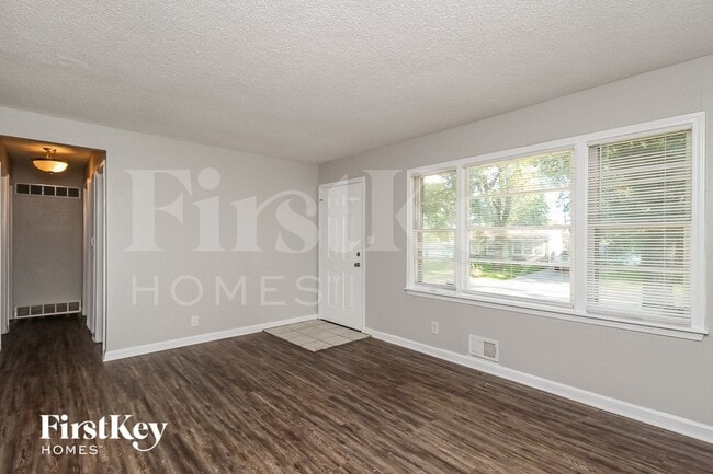 Photo - 7611 E 47th Terrace