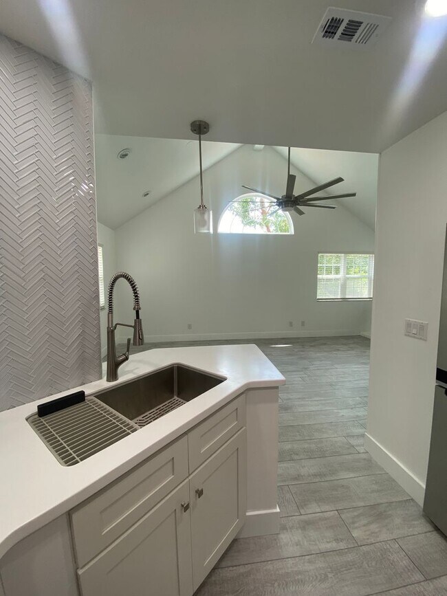 Photo - 615 Richland Ct Apartment Unit 72