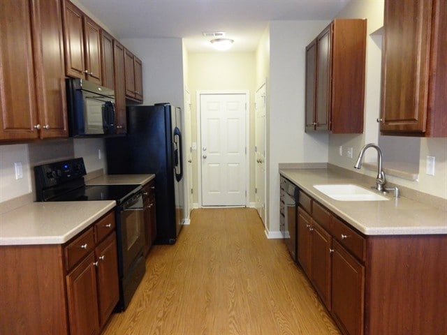 Photo - 106 Meadowvale Ln