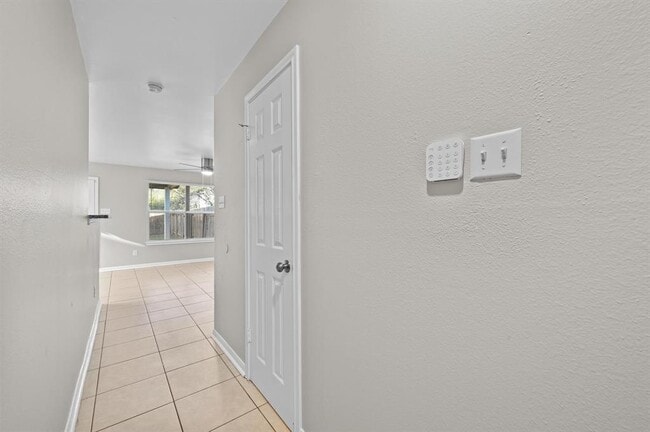 Photo - 2318 Riddle Rd