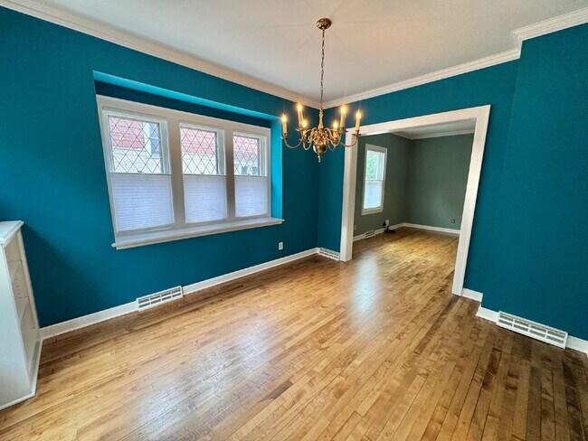 Photo - Charming 3-Bedroom Oasis with Elegant Touches & Finished Basement on Washburn Ave!