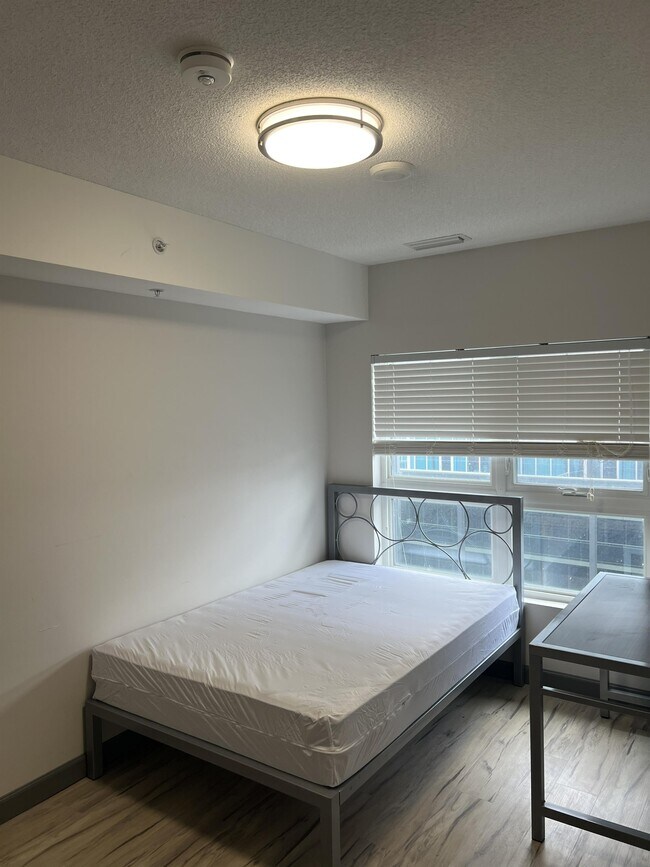 Photo - 258B-258B Sunview St