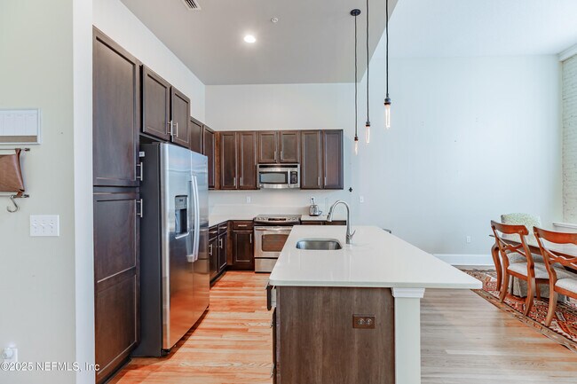 Photo - 2525 College St Unit 1101