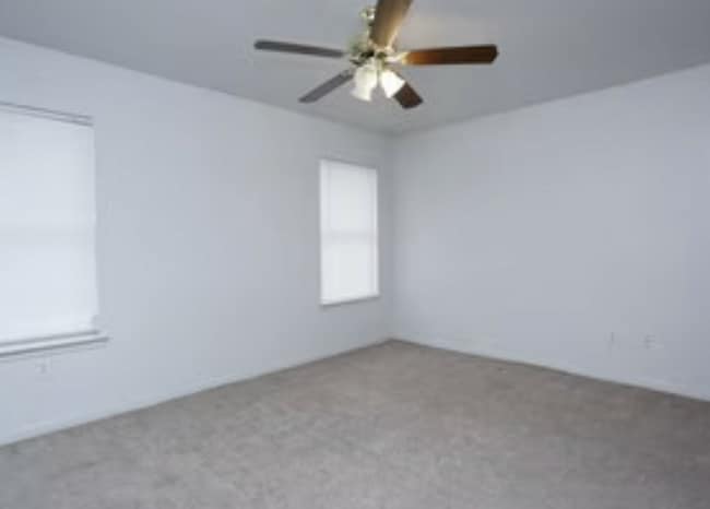 Bedroom 3.jpg - Southpark Village