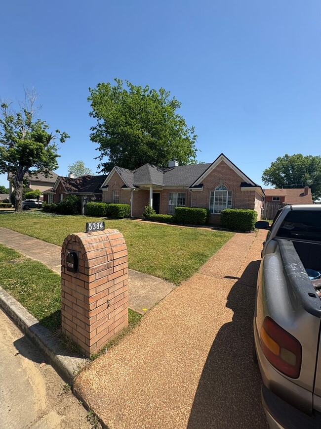 Building Photo - 5384 Farm Ridge Dr