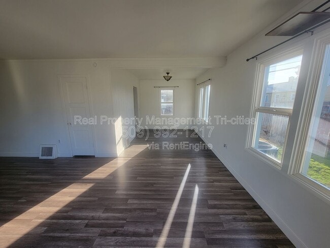 Photo - 87 Symons St