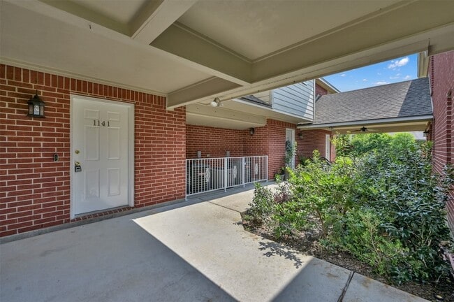 Photo - 1141 Lovett St