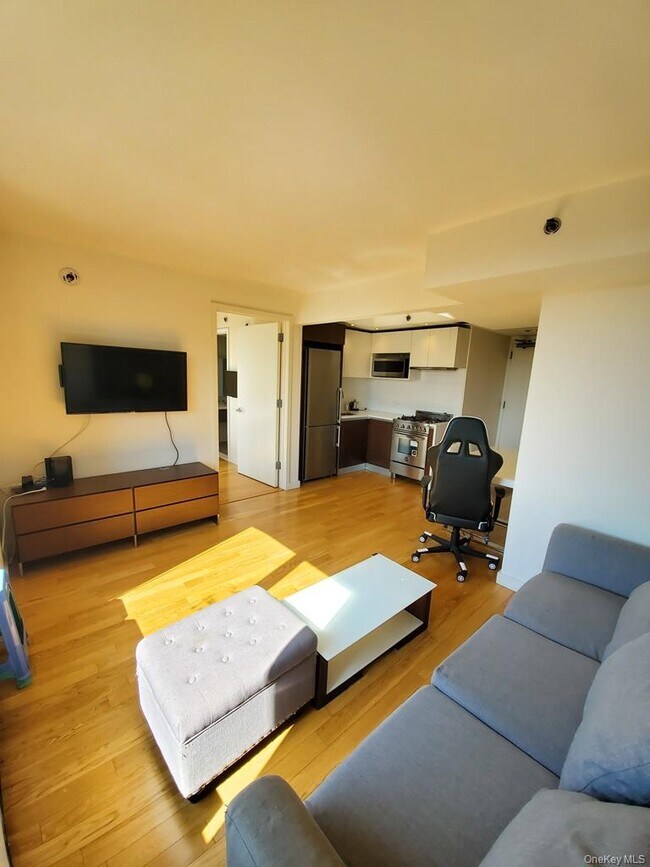 Photo - 39-16 Prince St Unit 10D