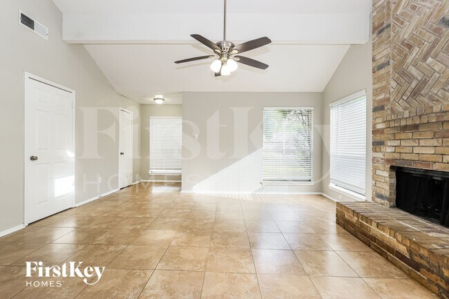 Photo - 2322 Piddler Dr