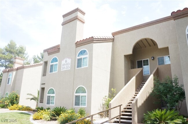 Building Photo - 3145 E Flamingo Rd Unit 2020