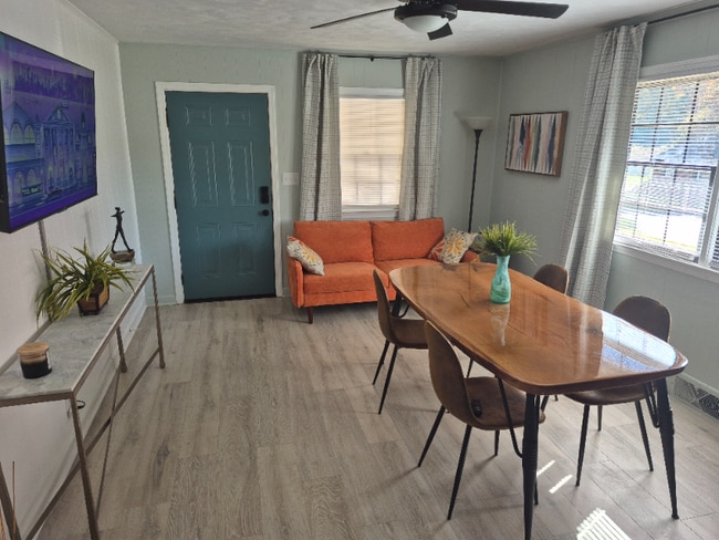 Photo - 1218 Greenwood Dr