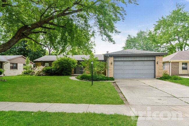 Building Photo - 1441 Maple Ln