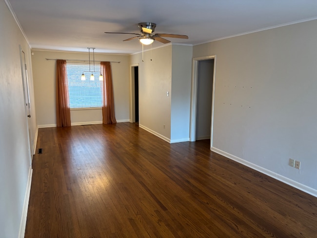 Photo - 2025 Mattern Dr